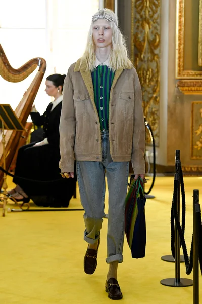 Look 51